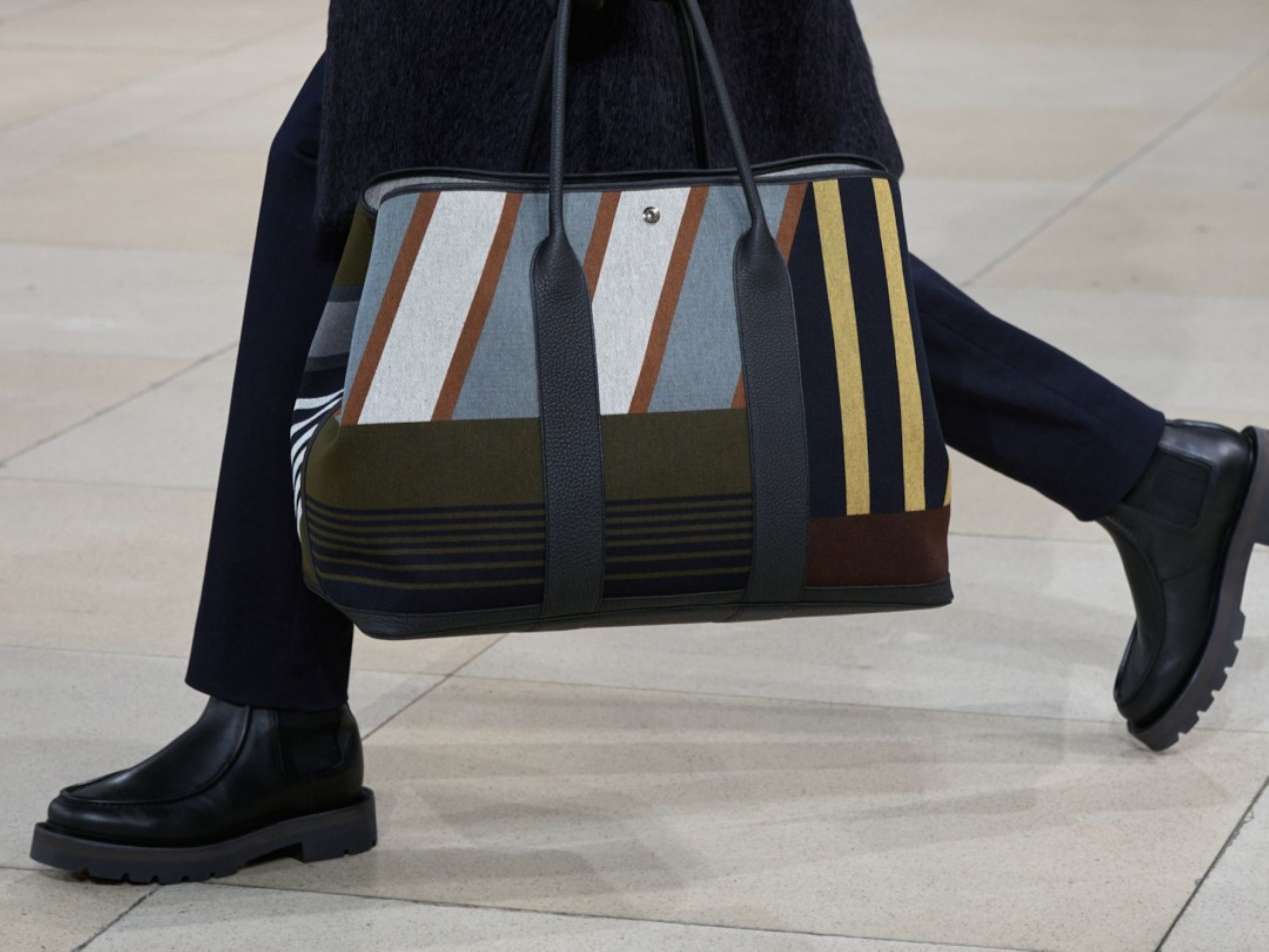Hermès reports strong increase in results for 2024 - Luxury Tribune