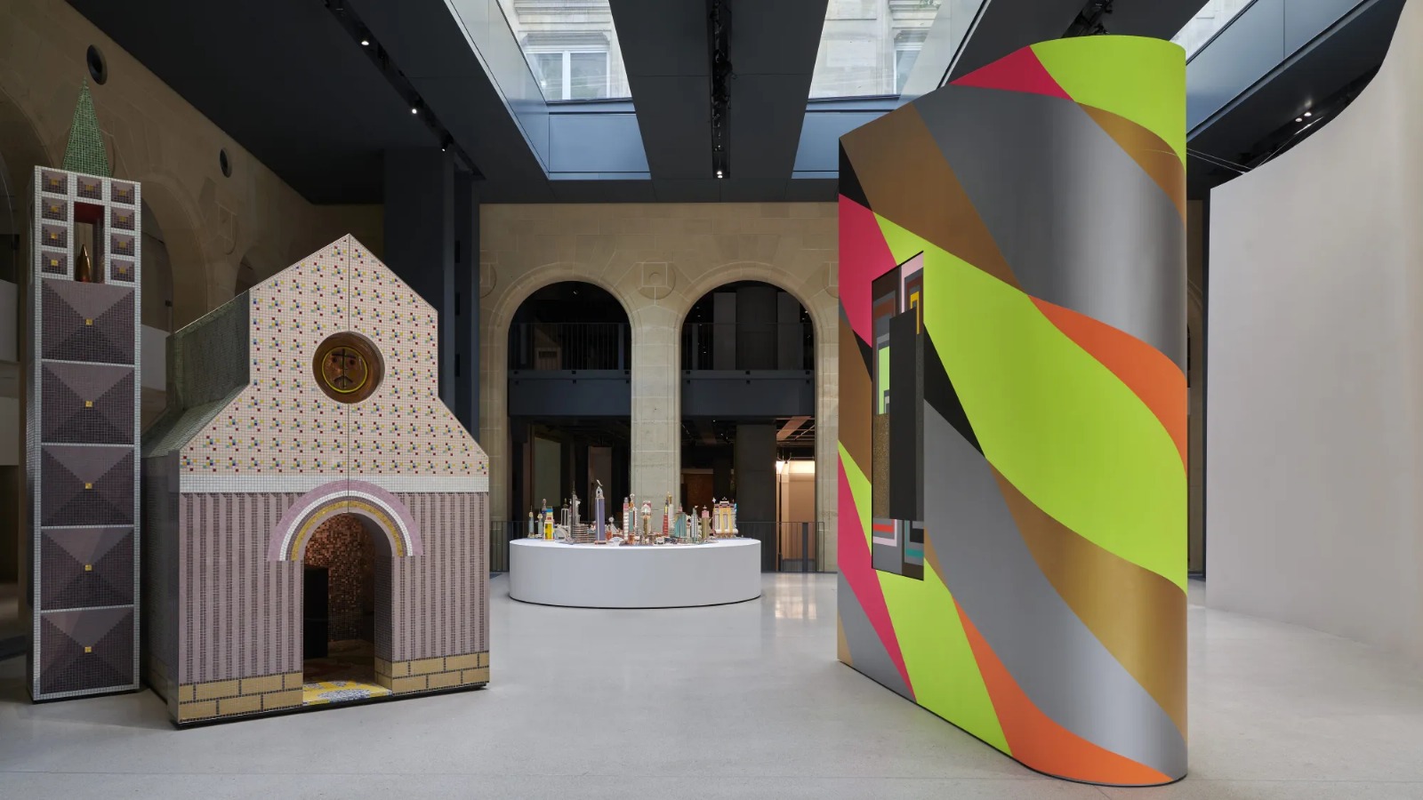 Lumière et mouvement rythment la Fondation Cartier