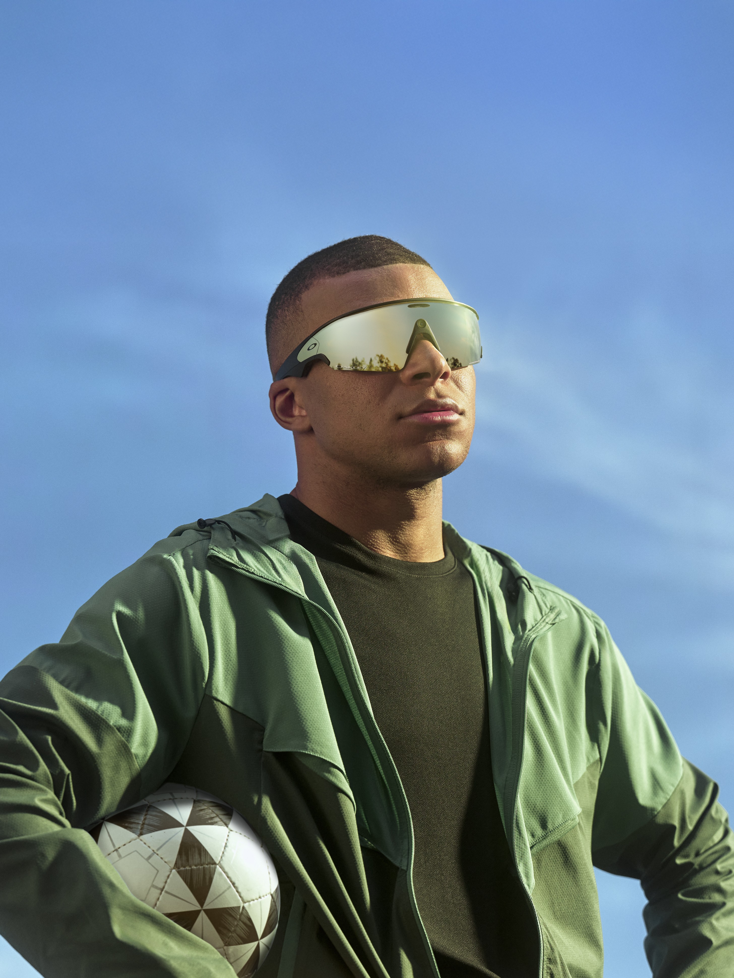 meta-renforce-son-influence-sur-essilorluxottica-et-parie-sur-les